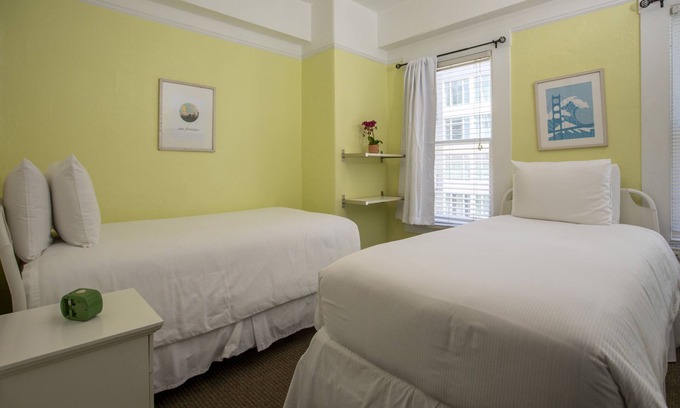 Civic Center Hotel | Economy-Doble con dos camas-Baño Privado-Económico