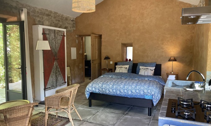Les Assions Casa | Ecurie Restaurée , Accessible PMR