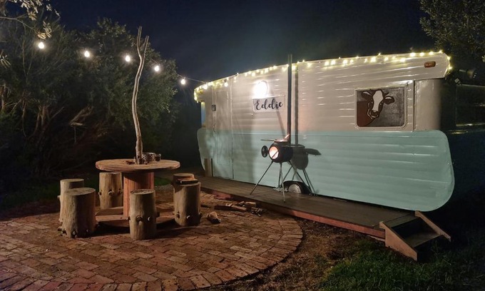 Venus Bay Otro | Eddie's Caravan @ VB