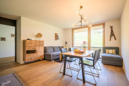 Flims Apartamento | Edelweiss Ferienwohnung, Stenna Bergblick