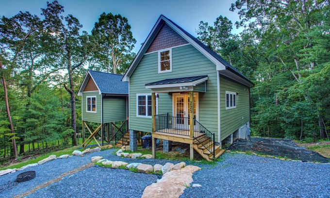 Luray Cabina | Eden House - A cozy chic mountain escape
