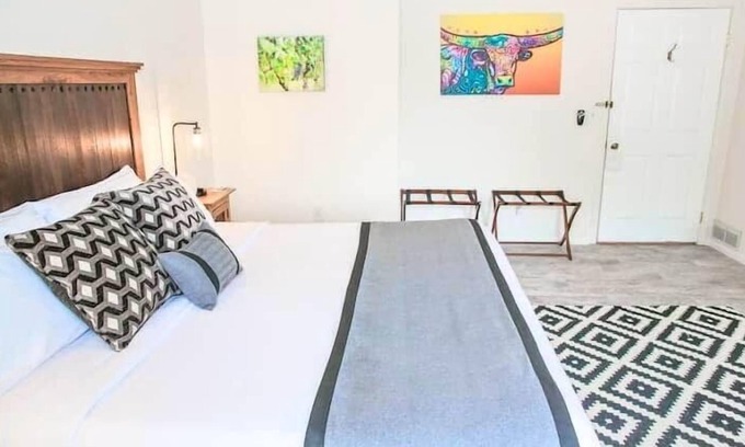 Downtown Casa | Eden House Vineyard- Syrah Suite