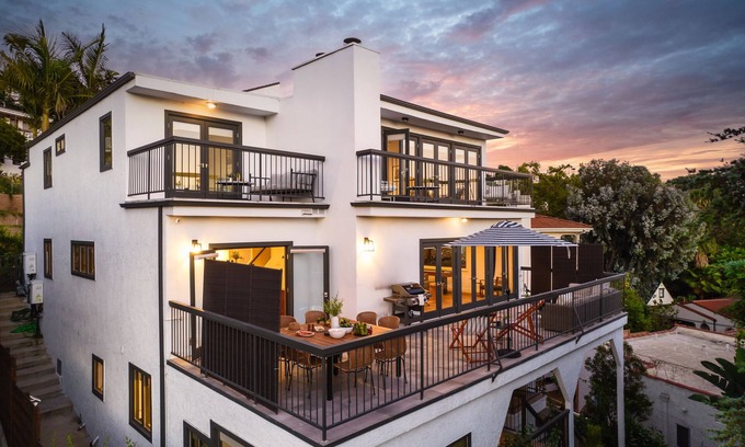 Los Feliz Casa | Edendale by AvantStay | Urban Hilltop Oasis w/ Amazing Views in <3 of Los Feliz