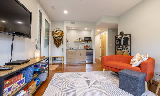 Blacksburg Casa | Edge of Town Oasis