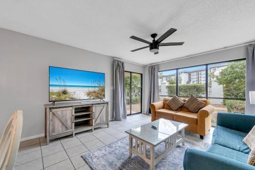 Panama City Beach Casa | Edgewater Golf Villa 3204