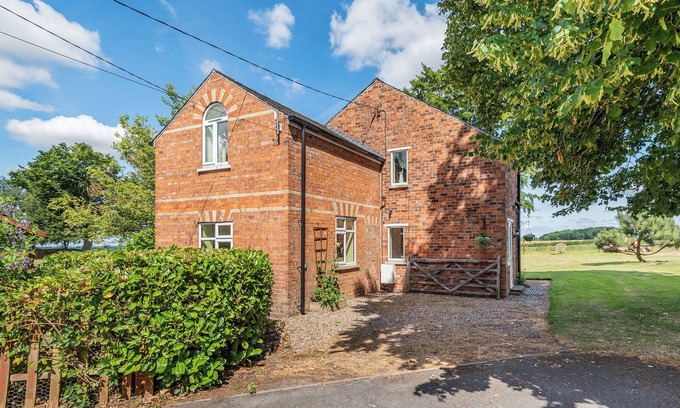 Horncastle Cabaña | Edlington Hall Cottage