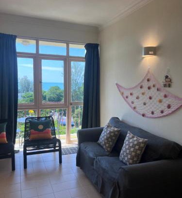 Batu Ferringhi Apartamento | EE's Summer House - Homestay 3 min walk to beach