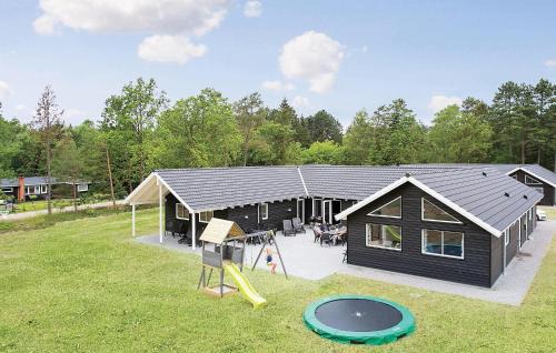 Frederiksvaerk Casa | Eight-Bedroom Holiday Home Frederiksværk With A Room Hot Tub 03