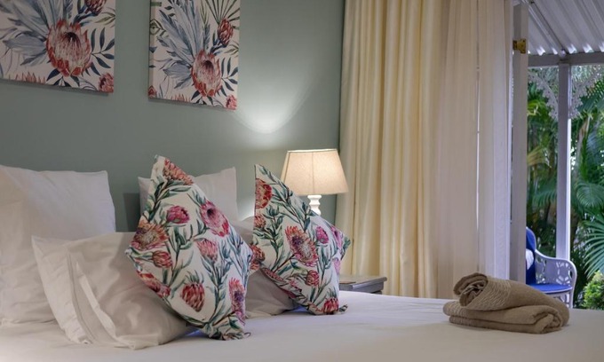 Port Edward Casa | Eight Palms