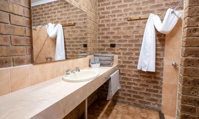 Eildon Hotel | Eildon Parkview Motor Inn Room 7
