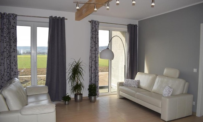 Sinzig Apartamento | Einladende Ferienwohnung auf Bauernhof in Sinzig