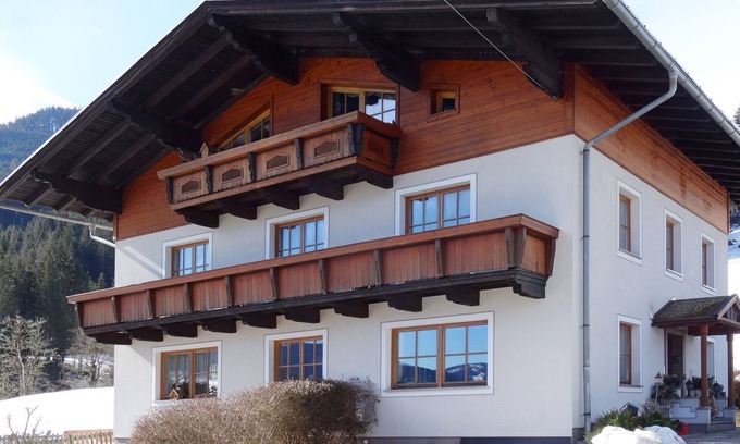 Huettau Apartamento | Eisenhut by Interhome