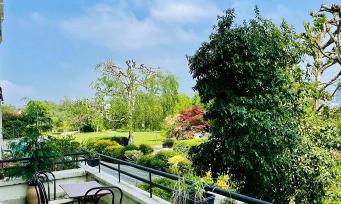 Suresnes Apartamento | Elégant Hébergement à St Cloud Fonctionnel Parfait Pour 4 Personnes