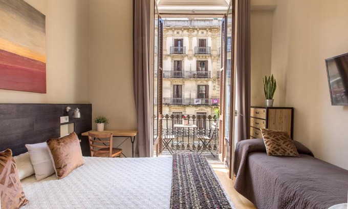 Sant Pere Casa | El Born Guest House by Casa Consell