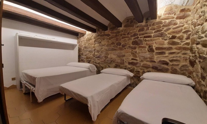 Chovar Hotel | CASA RURAL TEMÁTICA "EL COLMENAR", ESPECIAL PARA EVENTOS Y REUNIONES ESPECIALES.