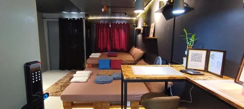 Balibago Casa | EL MEIR STAYCATION SMART CINEMA CABIN BESIDE ENCHANTED KiNGDOM