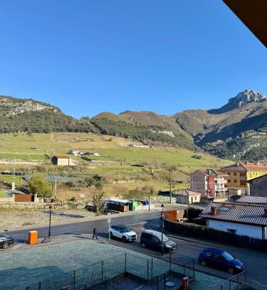 Arenas de Cabrales Apartamento | El Mirador de Charás - Vistas - 6 pax - 2 baños - Wifi - VUT-6773-AS
