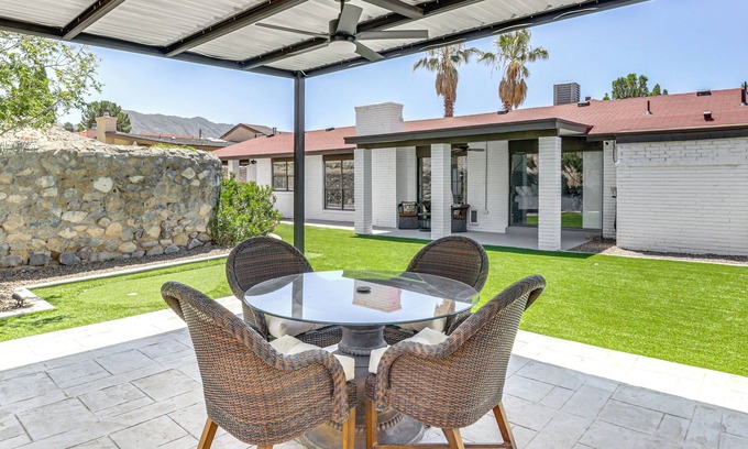 Bandolero - Tarascas Casa | El Paso Oasis Near Franklin Mountains State Park
