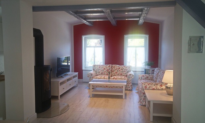 Amt Neuhaus Casa | Prados del valle del Elba, confortable casa de vacaciones con 2 apartamentos separados con 100 m² cada uno