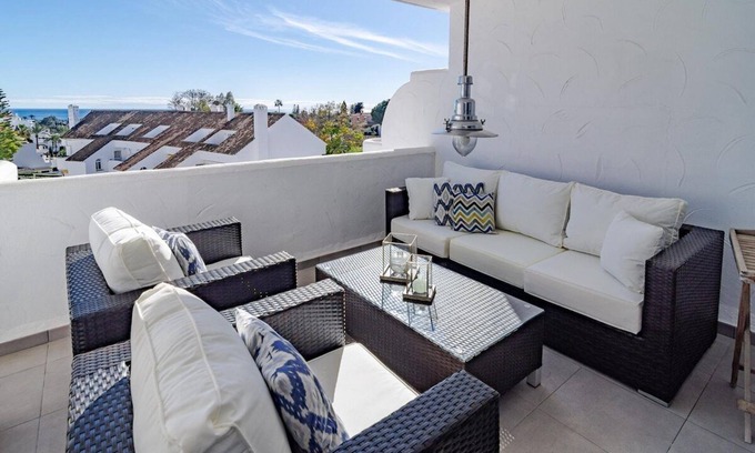 Nueva Andalucia Apartamento | ELD1-Stunning 2 Bedroom Penthouse in Puerto Banus