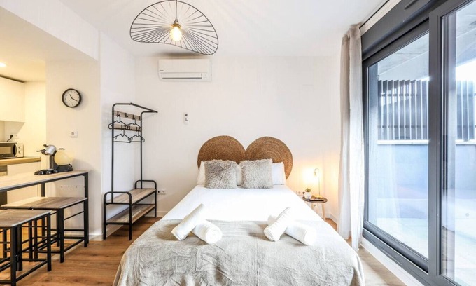 San Sebastian de los Reyes Apartamento | Elegant Studio with Private Terrace by RentitUP