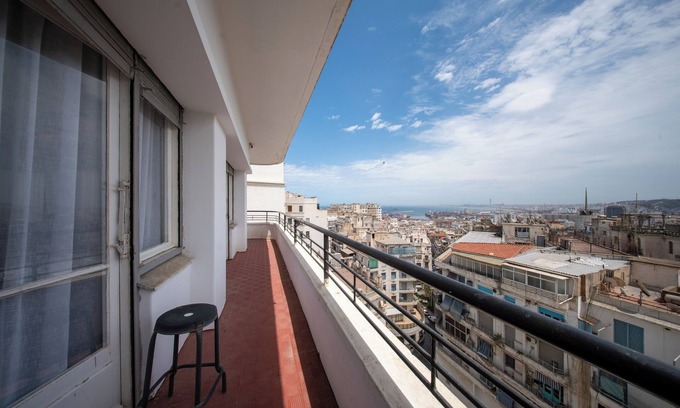 Algiers Apartamento | Elegance in Télemly View of Algiers bay