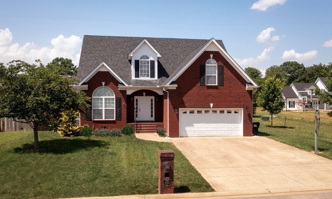 Murfreesboro Casa | Elegance & Serenity. "PRIVATE" 2nd Floor Apartment newly renovated.