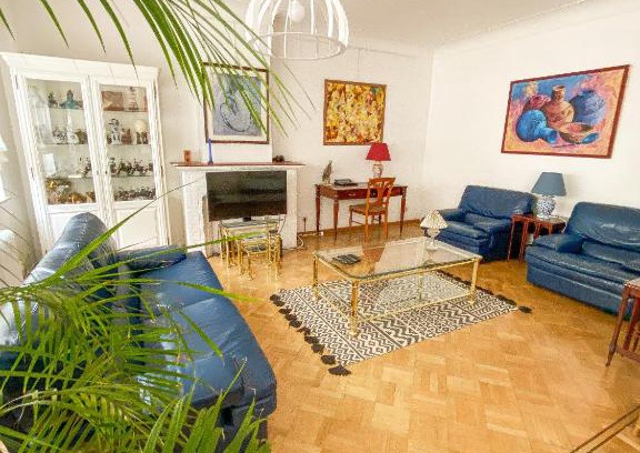 Ukkel Apartamento | Elegance ,Space & Luxury in Brussels