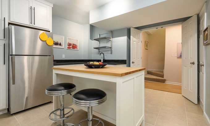 Batesville Casa | Elegant 1-BDR home away from home in magical location near UVA, Parking/yard