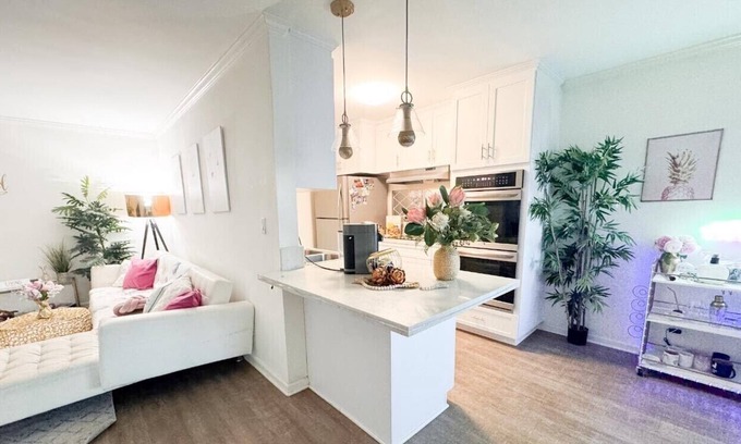 The Flats Apartamento | Elegant 1BR in Beverly Hills, Los Angeles