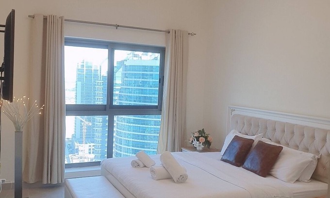 Al Barsha 1 Apartamento | Elegant 1BR With Height's and City Views