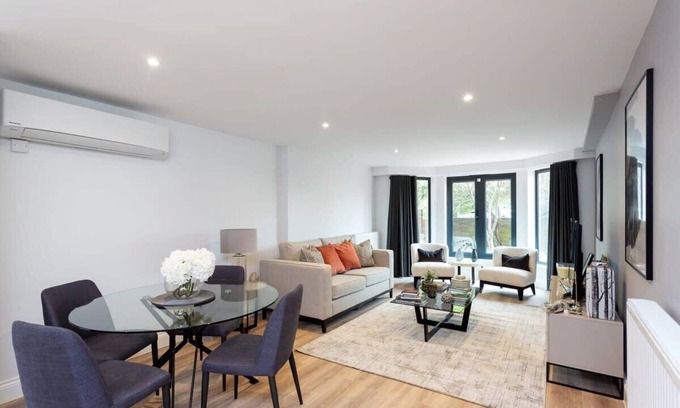 Kensington Apartamento | Elegant 2BD Apartment in Earls Court