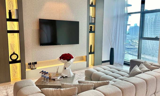 Business Bay Apartamento | Elegant 2BR Apt in Business Bay w/ Huge Balcony