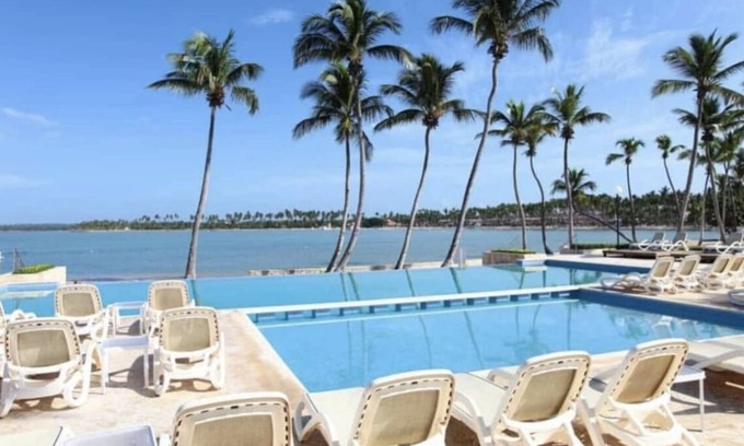 El Soco Apartamento | Elegant 2BR APT w/ PGA Golf, Pool & Beach Club