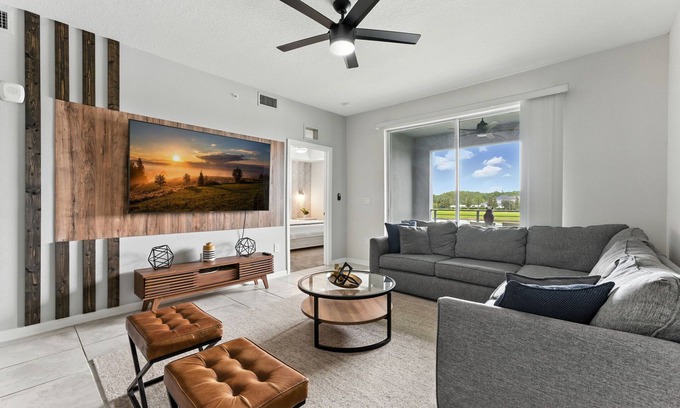 Kissimmee Apartamento | Elegant 2BR in Storey Lake, Top Location