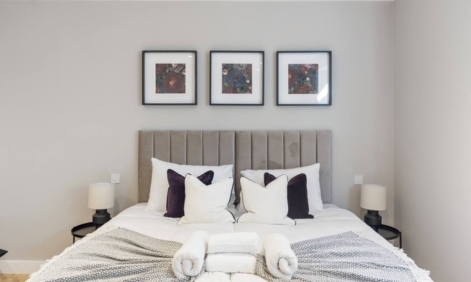 Golders Green Apartamento | Elegant 2BR | Sleeps 6 | Hotel-Style Comfort
