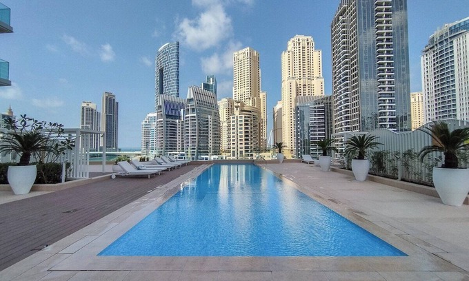 Dubai Marina Apartamento | Elegant 3-Bedrooms in Dubai Marina with stunning views!