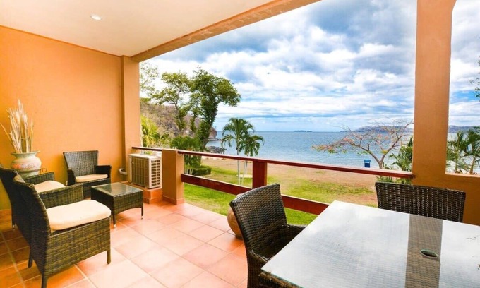 Playa Flamingo Condominio | Spectacular - spacious unit in Flamingo in front of the beach