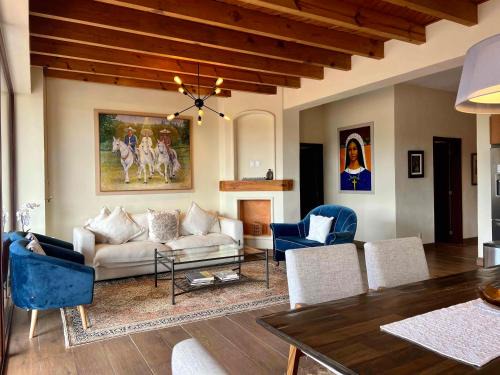 San Miguel de Allende Apartamento | Elegant 3BR Condo 5 Star Amenities near Centro