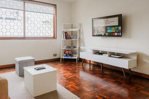 San Isidro Casa | Elegant 3BR Tranquil Vibe in San Isidro
