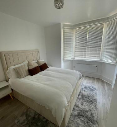 Croham Casa | Elegant 4-Bed Victorian Home