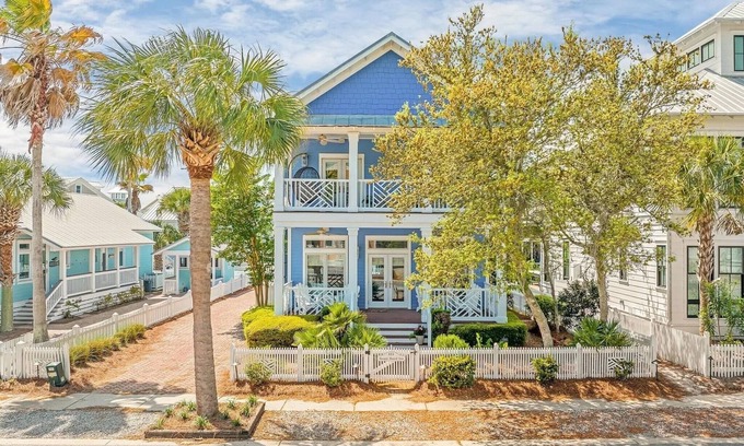 Sunnyside Casa | Elegant 4-Bedroom Beach Retreat in Carillon Beach—Steps from the Pool Gulf