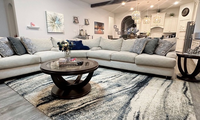 Richmond Casa | ELEGANT 4-BEDROOM OASIS