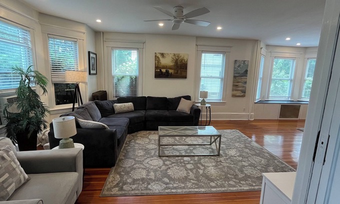 Maywood Casa | Elegant 4-Story Home Near NYC, Malls & Universities — Family Friendly