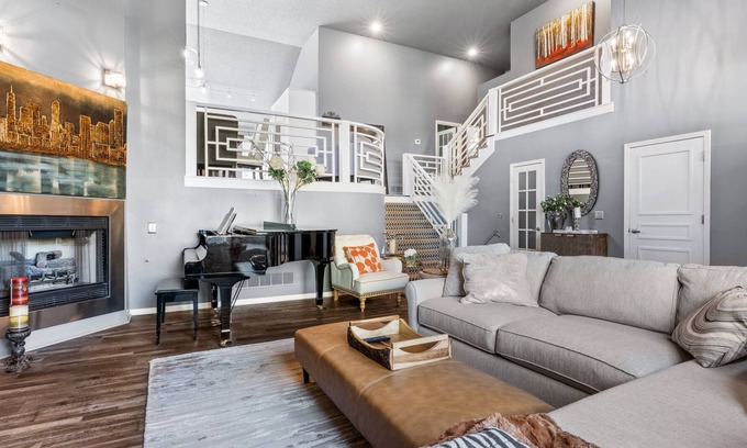 Overland Park Casa | Elegant 4BR with Luxurious Master Suite KSOP155609