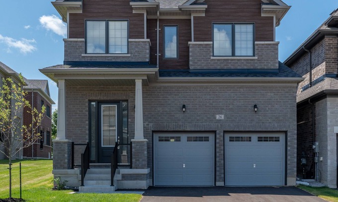 Springwater Casa | Elegant 5BR Estate: Minutes to Golf, Ski &Waterfront