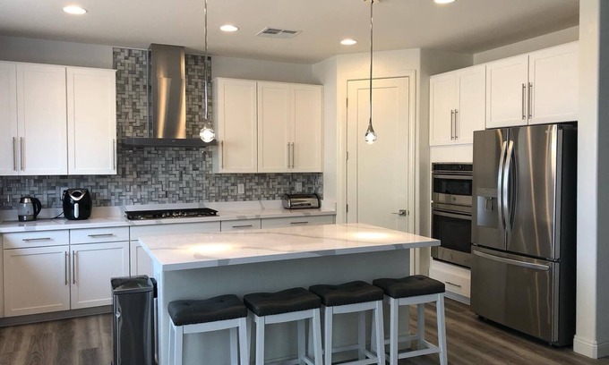 Las Vegas Casa | Elegant 5BR w/ King Beds and Poker Table