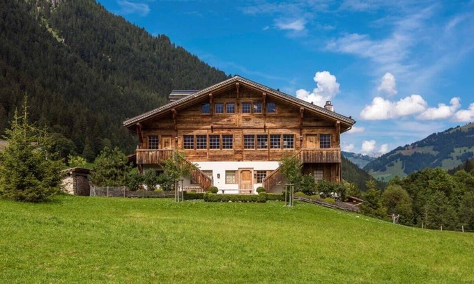 Zweisimmen Nr Gstaad Chalet De Esquí | Elegant Alpine Chalet with Spa
