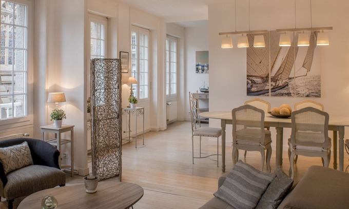 Intra Muros Apartamento | Cita 76m2 elegante y brillante en el corazón de las murallas. 2 Dormitorios 2 Baños