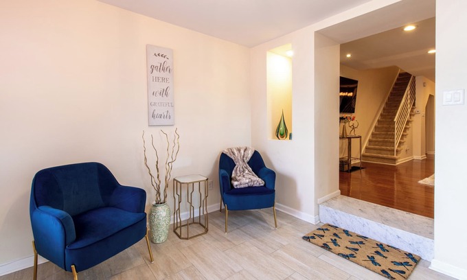 Overbrook Casa | Elegant and cozy Home
